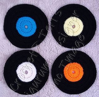 Crochet Record, Record Coasters, Coasters Pattern, Crochet Poppy, Crochet Pouf, Crochet Patterns Free Beginner, Crochet Coaster Pattern, Easy Crochet Patterns Free, Quick Crochet