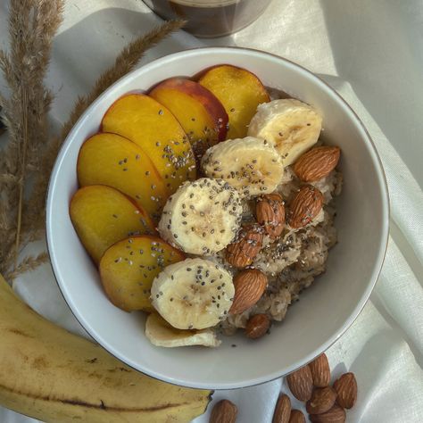 Sunny good healthy aesthetic esoteric breakfast oatmeal porridge bowl fruit banana foodporn  what ideas 
Овсянка полезный солнечный завтрак эстетичная еда дневник питания вкусно и полезно тарелка фудпорн Nectarine Breakfast, Healthy Aesthetic Breakfast, Oatmeal With Fruit, Healthy Aesthetic, Oatmeal Bowl, Oatmeal Banana, Aesthetic Breakfast, Oatmeal Bowls, Fruit Breakfast