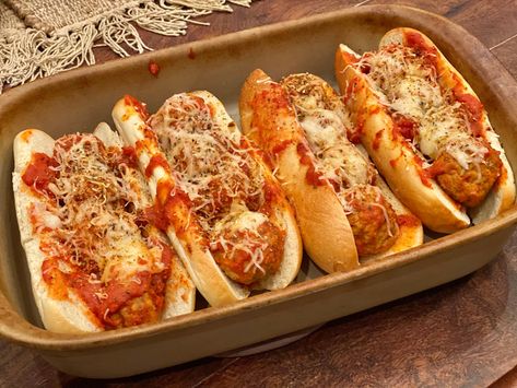 The quickest and most satisfying weeknight meal. Baked Meatball Subs, Oven Meatballs, Oven Baked Meatballs, Italian Style Meatballs, Sandwich Wraps Recipes, Meatball Sub, Meatball Bake, Hoagie Rolls, Meatball Subs