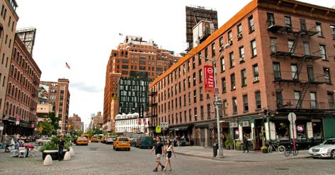 9 Things To Do and See in the Meatpacking District Meatpacking District Nyc, New York Central Railroad, Meatpacking District, Chelsea Market, Super Market, Whitney Museum, High Line, World Cities, Beer Garden