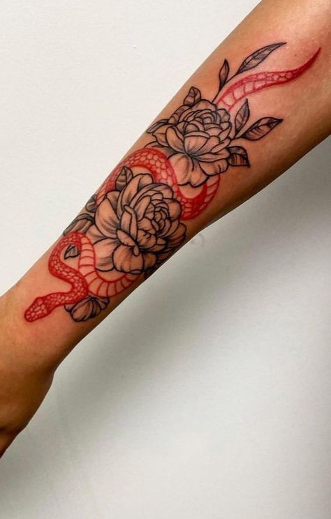 Cute Thigh Tattoos, Around Arm Tattoo, Arm Sleeve Tattoos For Women, Girl Arm Tattoos, Cute Hand Tattoos, Pretty Hand Tattoos, Tattoos For Women Flowers, Flower Tattoo Arm, Red Ink Tattoos