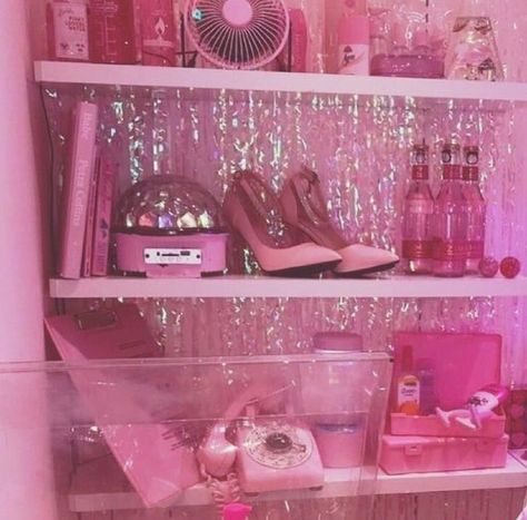 Barbiecore Aesthetic, Photo Rose, Tout Rose, Bad Girl Wallpaper, Pink Tumblr Aesthetic, Bedroom Wall Collage, Pink Glam, Baby Pink Aesthetic, Pink Photo