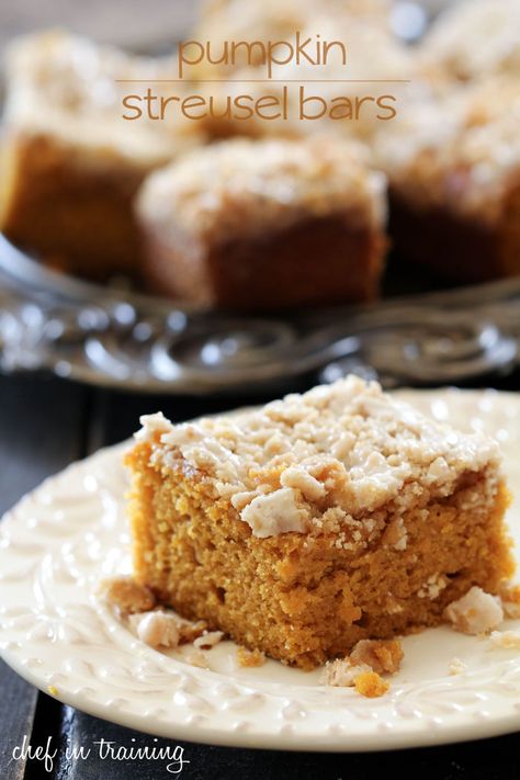 Pumpkin Streusel Bars - Chef in Training Pumpkin Buttercream, Chocolate Pumpkin Cake, Pumpkin Streusel, Streusel Bars, Chocolate Chip Pudding, Lemon And Coconut Cake, Chocolate Chip Pudding Cookies, Pumpkin Bread Easy, Pumpkin Cake Recipes