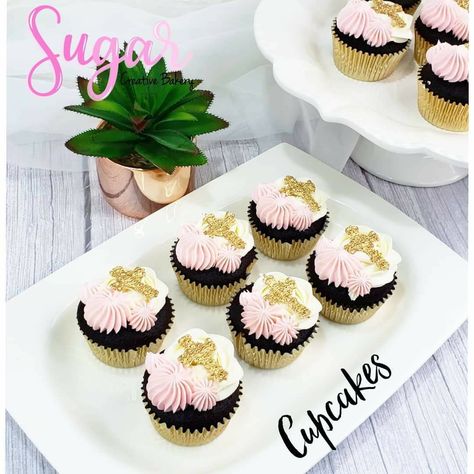 Christian Cupcakes Ideas, Baptism Cupcakes Girl, Christian Cupcakes, Baptismal Ideas, Baptism Cupcakes, Confirmation Cakes, Sweet Temptation, Bakery Products, Edible Cupcake Toppers