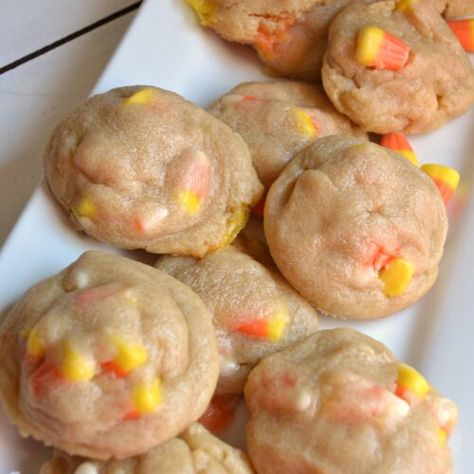 Halloween Desserts With Candy Corn, Halloween Potluck Desserts, Halloween Cookies Aesthetic, Candy Corn Halloween Costume, Candy Corn Sugar Cookies, Candy Corn Recipe, Candy Corn Pumpkin, Candy Corn Costume, Soft Batch