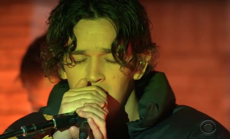 Matty Healy Frail State Of Mind, Frail State Of Mind The 1975, Frail State Of Mind, North Face Parka, George Daniel, Online Relationship, Late Night Talks, Matty Healy, Single People