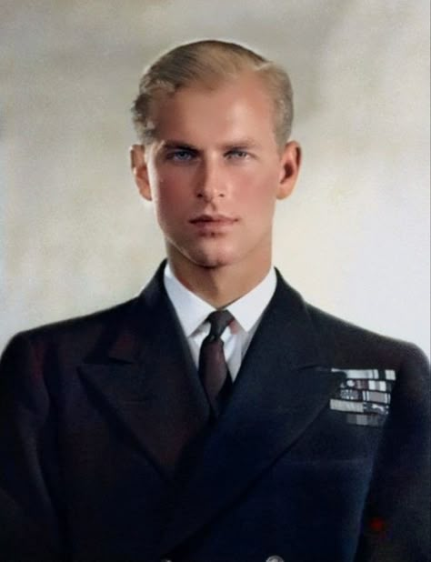 Young Prince Philip, John Owen, Vintage People, Castle Aesthetic, Vintage Dance, Kate Middleton Prince William, Elisabeth Ii, Royal Aesthetic, Young Prince