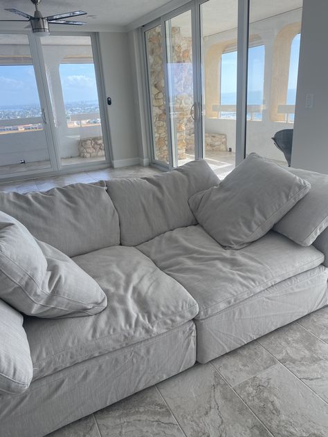 White Fluffy Couch Living Rooms, Fuzzy Couch Sofas, Couches Living Room Aesthetic, Apartment Living Room Couch Ideas, Cute Comfy Couches, Cute Bedroom Couch, Super Comfy Couch, Comfy Couch For Bedroom, Small Couch Aesthetic