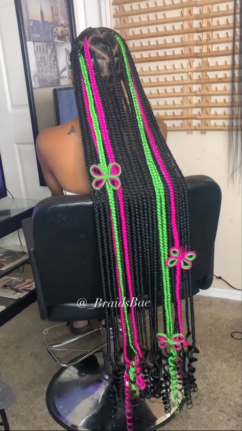 Knotless Butterfly Braids Hairstyles, Black And Rainbow Braids, Knotless With Butterfly Design, Box Braids With Butterflies, Green Peekaboo Braids With Beads, Braids With Butterflies, Black Protective Hairstyles Braids, 3d Butterfly Braids, Braided Butterfly