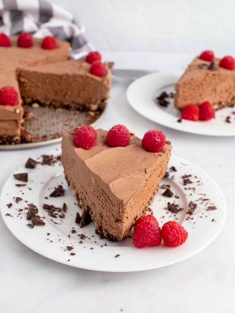 Dessert Recipes - Chef Dennis Choc Cheesecake, Chocolate Graham Cracker Crust, Chocolate Cheesecake Recipe, Creamy Chocolate Cheesecake, No Bake Chocolate Cheesecake, Chocolate Peanut Butter Pie, Chocolate Cheesecake Recipes, Chocolate Graham Crackers, Peanut Butter Pie