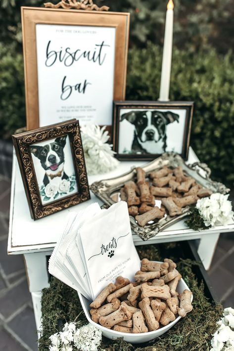 Black Lab Wedding Ideas, Dog Table At Wedding, Dog Wedding Decorations, Wedding Favors Dog Theme, Dog At A Wedding, Dogs At Wedding Reception, Pet Memorial Wedding, Wedding Dog Treat Bar, Wedding Dog Koozie