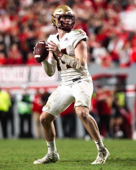 Boston College Football on Instagram: "Stepped up in a big way. 🦅 QB @emmett.morehead is the ACC Rookie of the Week." Qb Drip, Boston College Football, Drip Ideas, College Football Uniforms, American Football Uniforms, Football Drip, Football Pics, Boston College, Football Uniform