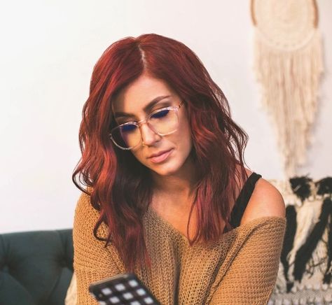 Chelsea Houska Hair, Chelsea Houska, Gold Hair Colors, Black Ponytail Hairstyles, Long Face Hairstyles, Beautiful Red Hair, Burgundy Hair, Long Faces, Rose Gold Hair