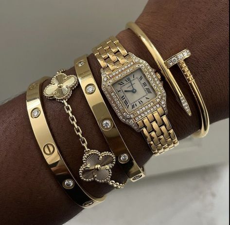 Dream Bracelet Stack, Luxury Necklace Gold, Gold Bracelet Stack With Watch, Gold Jewelry Necklace Stack, Jewelery Stacks, Gold Aesthetic Jewelry, Gold Bracelet Stack, Xoxo Jewelry, Jewelry Stack