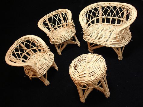 Barbie Wicker furniture set, I had this Furniture 70s, 70s Mom, White Wicker Furniture, Wicker Decor, Barbie Vintage, White Wicker, Vintage Memory, Barbie Furniture, Barbie I