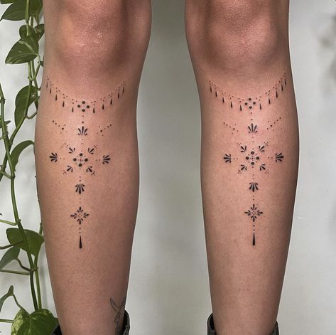 Ornamental Above Knee Tattoo, Tattoo Ideas On Calf, Ornamental Shin Tattoos For Women, Shoulder Top Tattoo, Ceremonial Tattoos, Forearm Ornamental Tattoo, Ornamental Tattoo Design Leg, Ornamental Tattoo Placement, Fine Line Knee Tattoo