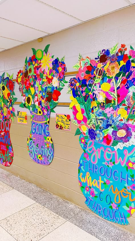 Collaborative Art Elementary, Classroom Collaborative Art Projects, Back To School Collaborative Art, School Wide Art Projects, Class Art Projects Collaborative, Elementary Art Rooms Decoration, Art Class Projects Elementary, School Collaborative Art, Art For 5th Grade