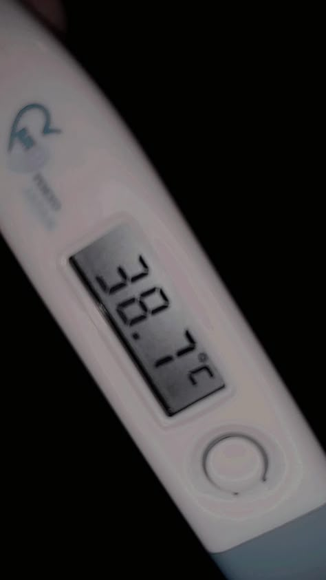 Thermometer Fake Story, Thermometer Sick Story, Thermometer Sick Snapchat, Termometer Suhu Demam Story, Thermometer Aesthetic, Thermometer Fever Pictures Snapchat, Temperature Prank, Hospital Photography, Bathroom Inspiration Modern