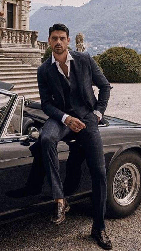 Male Party Outfits Night, Billionaire Ceo Aesthetic Man, Italian Mobster Aesthetic, Mafia Boss Outfit, Sopranos Outfits, Mafia Boss Aesthetic, Aesthetic Outfits For Men, Fashion Outfits For Men, Gangster Suit