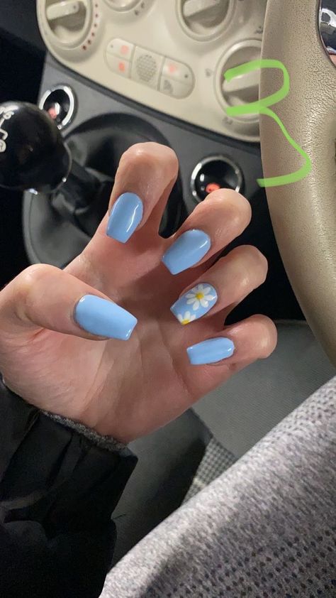 Ongles Baby Blue, Blue Gel Nails, Beachy Nails, April Nails, Plain Nails, Spring Acrylic Nails, Blue Acrylic Nails, Daisy Nails, Simple Gel Nails