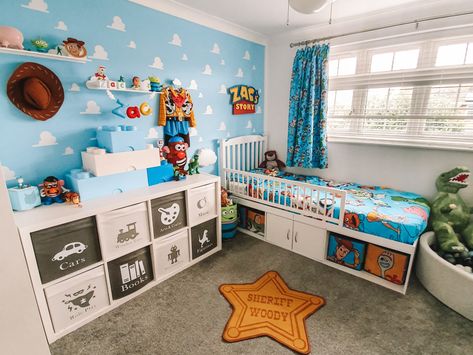 Toy Story Bedroom Ideas, Toddler Bedroom Themes, Toddler Boy Room Themes, Toy Story Bedroom, Toy Story Room, Boy Room Themes, Disney Bedrooms, Toddler Boy Room Decor, Boy Toddler Bedroom