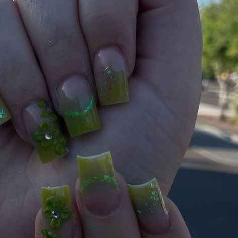 @by.jenn.y on Instagram: "💚💚💚💚💚
-
-
-
-
-
-
-
-
-
-

#nails #aznails #aznailtech #nailtech #beginnernailtech #nailtechnician #shortnails #acrylicnails #explorepage #promnails #graduationnails #nailtransformation #summernails #glossynails #application #acrylicapplication #shortnails #greennails #greenombrenails" Graduation Nails, Instagram Nails, Green Ombre, Prom Nails, Nail Technician, Green Nails, Nail Tech, Short Nails, Summer Nails