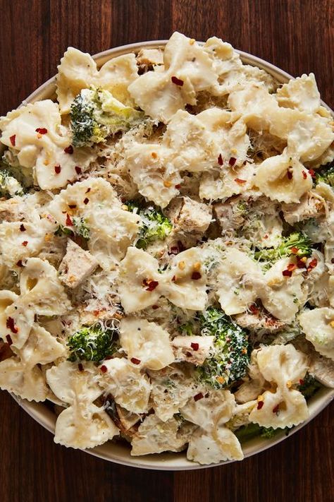 Brocolli Chicken Recipes, Chicken Breast Broccoli Recipes, Chicken With Broccoli Recipes, Ground Chicken And Broccoli, Chicken Broccoli Recipes, Broccoli Ideas, Chicken And Broccoli Recipes, Hunan Chicken Recipe, Chicken Broccoli Crockpot