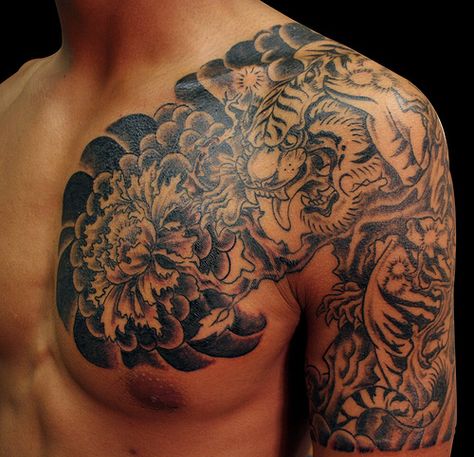 Arm/Chest Tattoo Neo Japanese Tattoo, Stammestattoo Designs, Traditional Eagle Tattoo, Neo Japanese, Claw Tattoo, Tiger Tattoo Sleeve, Japanese Tiger Tattoo, Tattoo Tiger, Dragon Tattoos For Men