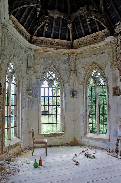 Abandoned castle  -  Belgium  -  18th century  (1700s)  -   Gothic Revival style chapel  -  built in the 19th  -   roof is engraved in Latin. Abandoned Castles, Abandoned House, Abandoned Mansions, Empty Room, Gothic Architecture, Abandoned Buildings, Old Buildings, Abandoned Houses, Beautiful Architecture