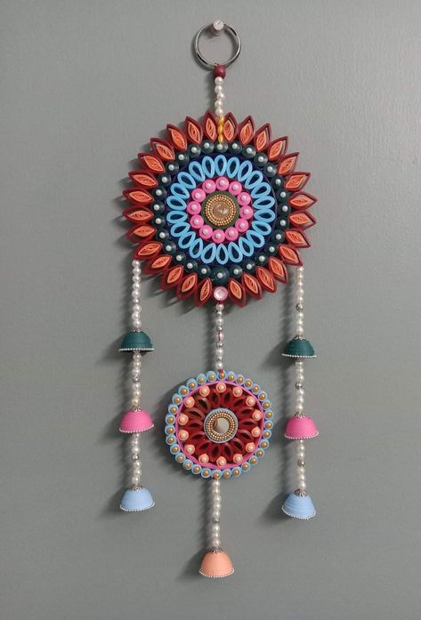 Quilling Wall Hangings, Quilling Dreamcatcher, Quilling Clock, Quilling Decoration, Paper Wall Art Diy, Newspaper Art And Craft, Quilling Mandala, Quilling Dolls, Quilling Flower Designs