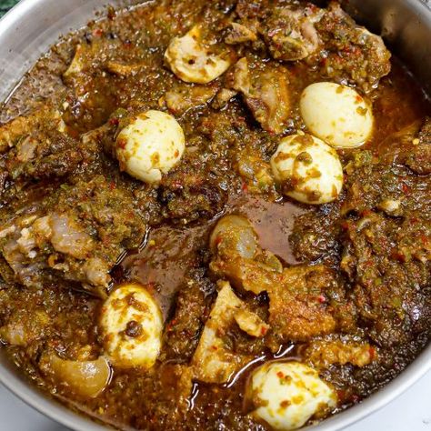 Ayamase Stew (Ofada Stew) - Cooking With Claudy Ayamase Stew, Ofada Stew, Ofada Rice And Stew, Nigeria Food, Beef Tripe, West African Food, Nigerian Food, Roasted Peppers, African Food