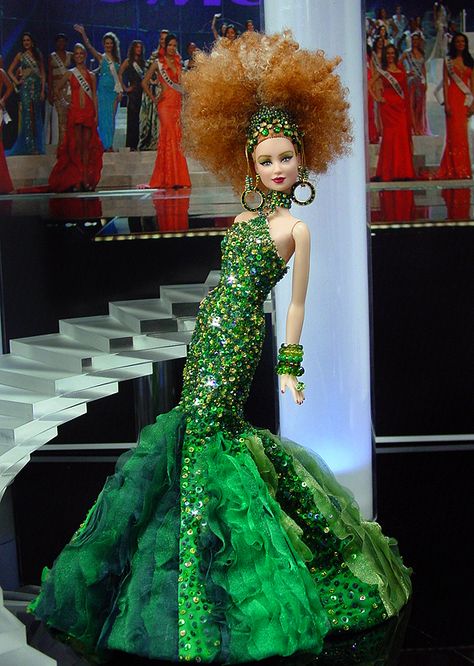 Miss Lebanon, Barbie Pageant, Barbie Miss, Ooak Barbie, Michael Cinco, Barbie Kelly, Artist Fashion, Barbie Gowns, Green Gown