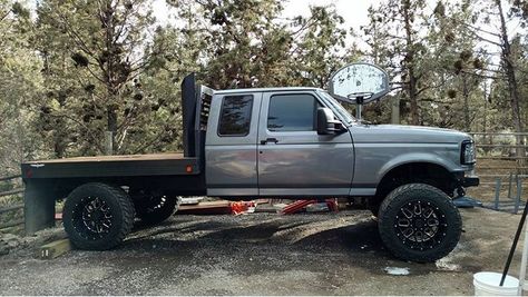 I don't usually like trucks like this.. But this ones cool! Ford Obs Flatbed, Obs Ford Flatbed, Obs Flatbed, Jeep Wrangler Pickup Truck, Jeep Wrangler Pickup, Obs Ford, Pickup Trucks For Sale, Welding Rigs, Custom Truck Beds