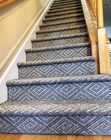 Printed Carpet On Stairs, Berber Carpet Stairs, Patterned Stair Carpet Ideas, Pattern Carpet On Stairs, Stairway Update, Patterned Carpet On Stairs, Cabin Staircase, Foyer Renovation, Stairs Entryway