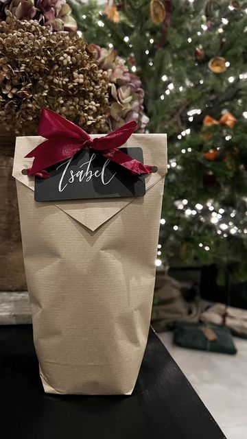 Susannah - Stylist on Instagram: "THE AWKWARD ONES… The easiest way I know how to wrap the awkward shaped presents neatly. I hope this helps you with your awkward ones! Happy wrapping. X #wrapping #giftwrapping #wrappingpresents #wrappingideas #christmas #christmastime #styling #diychristmas #christmasideas" Wrapping Awkward Gifts, How To Wrap Oddly Shaped Gifts, Easiest Way To Wrap Presents, Wrap Awkward Gifts, How To Wrap A Jacket As A Gift, Wrapping Weird Shaped Presents, Wrapping Odd Shaped Presents, Wrapping Multiple Gifts Together, How To Wrap Unusual Shaped Gifts