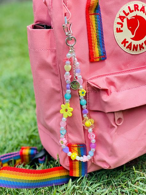 Adorable beaded keyring Great for Keys, pencil cases, backpacks and more! *Handmade* 💌Shipping Info💌 ~A U S T R A L I A~ $3.50- Untracked letter post (1-2 weeks) $5.50- For Tracked shipping (faster, safer) upgrade at checkout for only an extra $2! Note: If your order is higher than $15 please consider purchasing tracked shipping Thank you :) 📸 Follow us on IG and tag us in your pics! @peachesandbeadsx //DISCLAIMER// Although we have designed them appropriately keep in mind our charms are decorative and are not meant to carry, hold or support the full weight of the things they're attached to//IMPORTANT DISCLAIMER// Please consider when choosing shipping methods: We always recommend purchasing our TRACKED shipping option. If you purchase untracked shipping Peaches & Beads is not responsib Y2k Beads, Keyring Charms, Pulseras Kandi, Backpack Charms, Keychain Beaded, Large Envelope, Backpack Keychains, Beaded Keychain, Diy Bracelet Designs