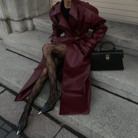 Mob Wife Aesthetic Outfit, Burgundy Aesthetic, Burgundy Outfit, Mob Wife, Dark Feminine Aesthetic, Dolce E Gabbana, Dark Feminine, Feminine Aesthetic, Coat Outfits