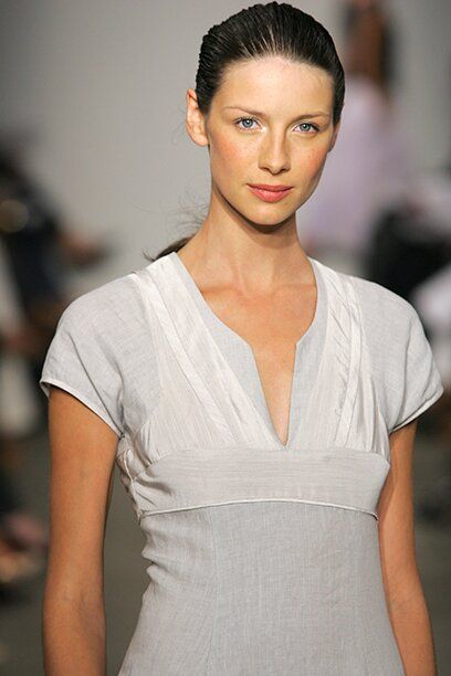 Caitriona Balfe in the Narciso Rodriguez Spring Runway Show on September 13, 2005 Outlander Claire, Awards Party, Spring Runway, Cafe Society, Claire Fraser, Jamie And Claire, Press Tour, Caitriona Balfe, Costume Institute