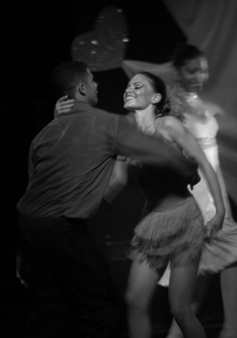 Cuban dancers #salsa #sexy Photography by: Jessica G. Covalles Salsa Photography, Cuban Salsa, Cuban Men, Salsa Dancer, Dancer Photography, Havana Nights, Latin Ballroom, Foxtrot, Dance Photos