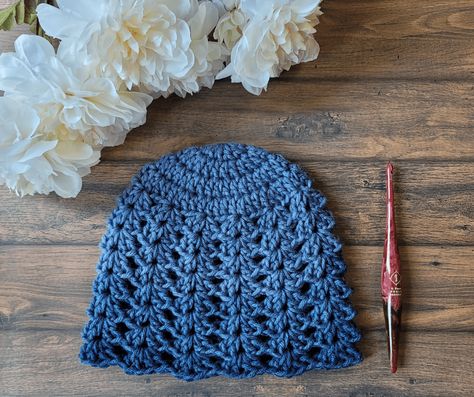 Betsy Hat Crochet Pattern - Rhondda Mol - Sizes Preemie to Adult Large - Medium Weight Yarn [4] and a 5.5 mm (I) Hook. #furlsinf721 #yarnspirations #caron #crochetpattern #hatpattern Chemo Hats Crochet Patterns Free, Diy Crochet Hat, Chemo Caps Pattern, Crocheted Beanies, Border Patterns, Chemo Hats, Crochet Border, Crochet Baby Hat Patterns, Easy Crochet Hat