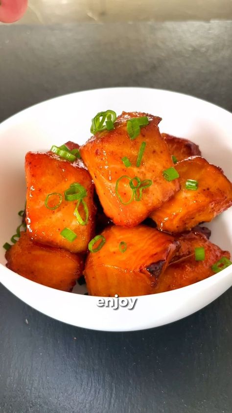 Salmon Burnt Ends Made In The Oven 🔥 #salmon #burnt #oven #FoodHack #easyrecipe #reels | Josh Elkin | Josh Elkin · Original audio Salmon Burnt Ends, Burnt Ends Recipe, Josh Elkin, Oven Salmon, Burnt Ends, Fish And Seafood, Diy Food, Diy Food Recipes, Fish Recipes