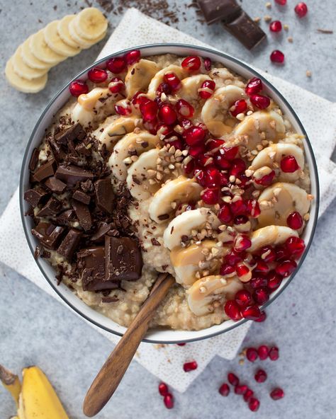 Banana Porridge, Healthy Aesthetic, She Is, Porridge Recipes, With You, Cinnamon Banana, Food Inspo, Breakfast Bowls, Eating Healthy