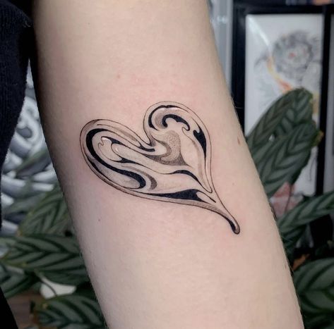 Wavy Heart Tattoo, Shiny Heart Tattoo, Melted Heart Tattoo, Chrome Tattoo Style, Chrome Heart Tattoo Designs, Chrome Star Tattoo, Melting Heart Tattoo, Flower Star Tattoo, Metal Heart Tattoo