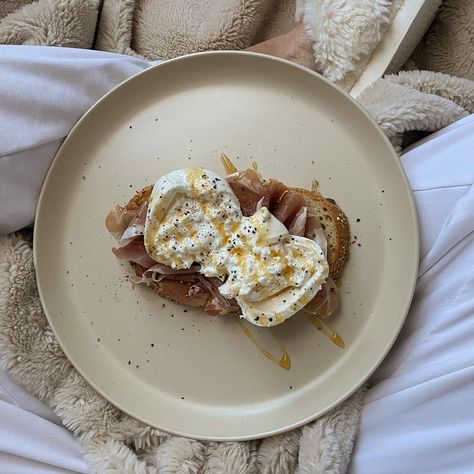 Sourdough Bread Toast, Prosciutto Burrata, Burrata Toast, Burrata Cheese, Sour Dough, Bread Toast, Hot Honey, Sourdough Bread, Real Food