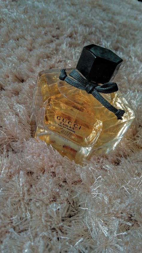 Gucci Perfume, Gucci Flora, Fragrances Perfume, Perfume Bottles, Spray, Fragrance, Gucci, Collage, Bedroom