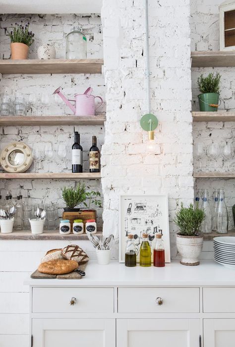 halley’s / london by alexander waterworth interiors White Wash Brick, Brick Decor, Brick Kitchen, White Brick, Painted Brick, Interior Modern, Exposed Brick, White Cabinets, Rustic Kitchen