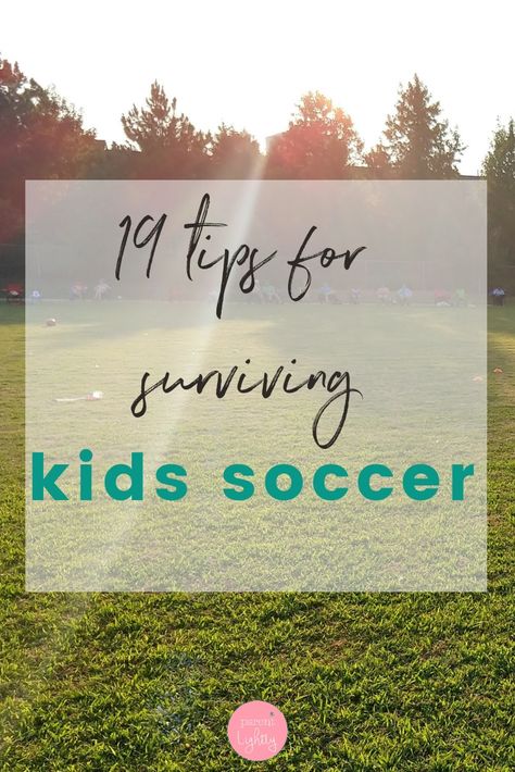 Is your child playing soccer this season? These 19 kids soccer tips will get you and your player through the season staying healthy and having fun! || soccer kids | soccer moms | kids soccer gear | kids soccer tips Soccer Organization Ideas, Soccer Must Haves, Toddler Soccer Outfit, Soccer Mom Gear, Soccer Snacks, Coaching Soccer, Soccer Games For Kids, Soccer Moms, Soccer Kids