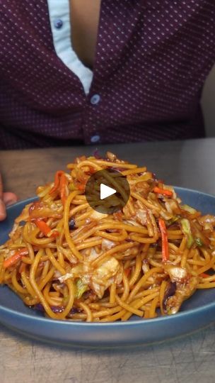 Veggie Lo Mein, Dark Soy Sauce, Chicken And Cabbage, Chinese Cooking Recipes, Lo Mein, Side Dishes Recipes, Low Carb Diet Recipes, Supper Recipes, Chinese Dishes