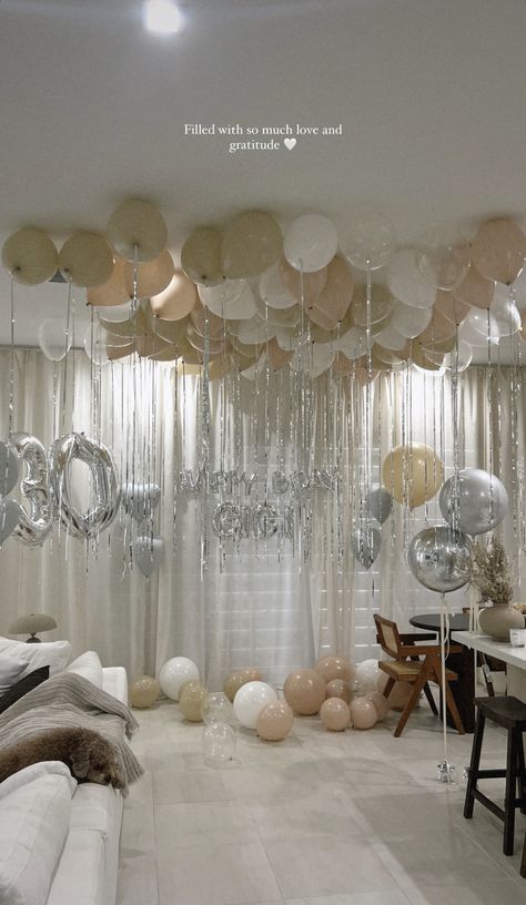 30th Birthday Themes, 17th Birthday Ideas, Girly Birthday Party, 21st Bday Ideas, Happy Birthday Decor, 20th Birthday Party, Birthday Goals, Cute Birthday Pictures, Birthday Ideas For Her