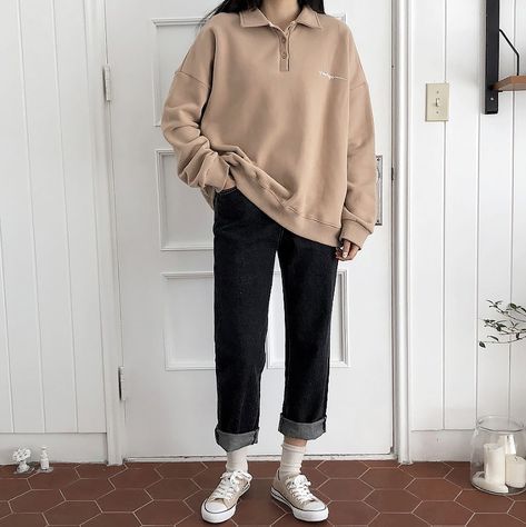 Cute Beige Aesthetic, Beige Hoodie Outfit, Hoodie Outfit Aesthetic, Beige Aesthetics, Minimalist Hoodie, Golden Aesthetic, Beige Hoodie, Korean Fashion Ulzzang, Dress Hoodie